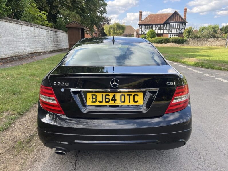 
								Mercedes C220 Amg Sport Edition full									