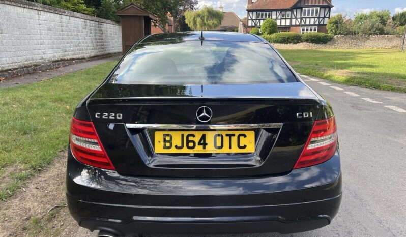 
								Mercedes C220 Amg Sport Edition full									