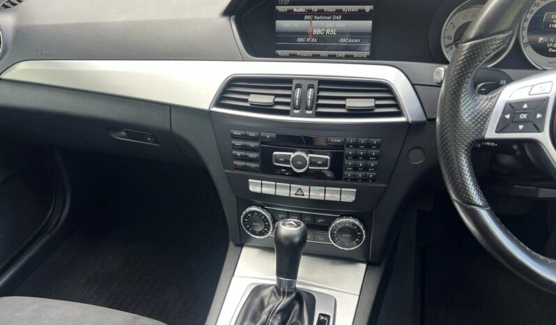 
								Mercedes C220 Amg Sport Edition full									
