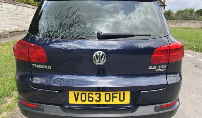 
								Volkswagen Tiguan 2.0 DSG full									
