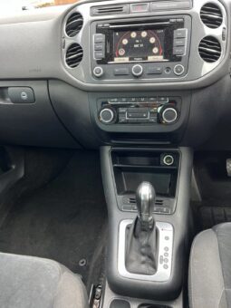 
										Volkswagen Tiguan 2.0 DSG full									
