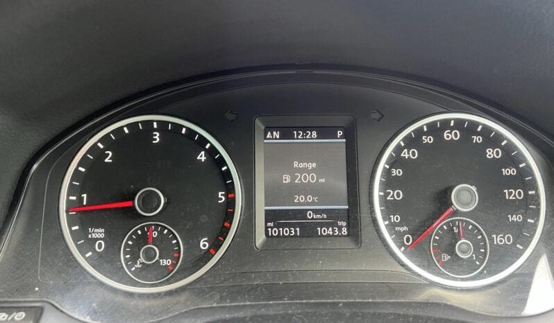 
								Volkswagen Tiguan 2.0 DSG full									