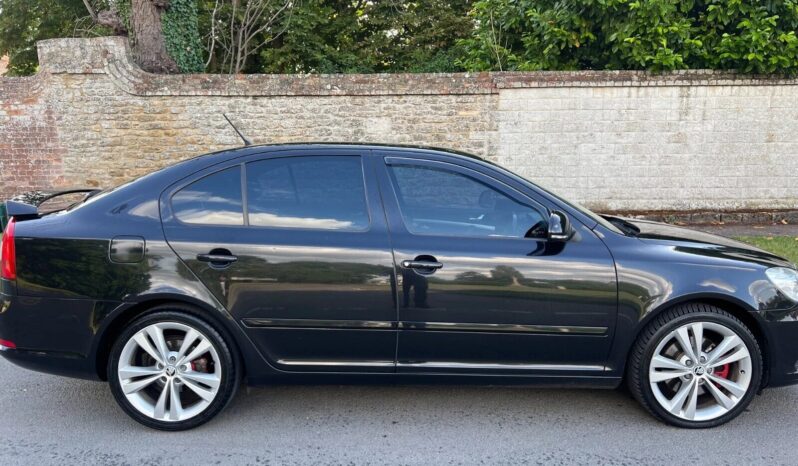 
								skoda octavia vrs full									