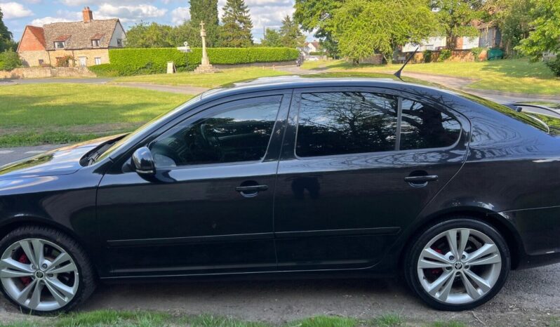 
								skoda octavia vrs full									