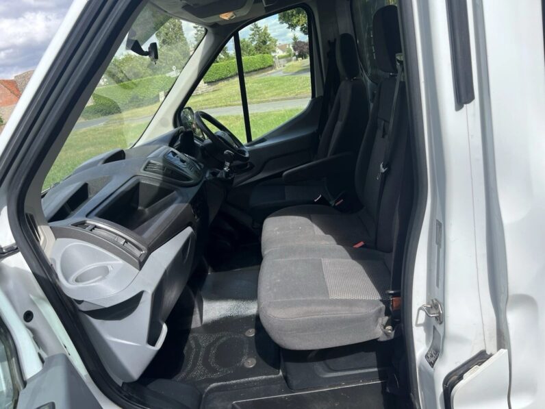 
								Ford Transit Dropside full									